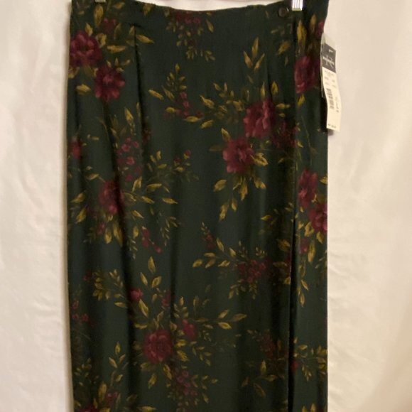 Dresses & Skirts - Requirements Floral Maxi Skirt Size Large NWT